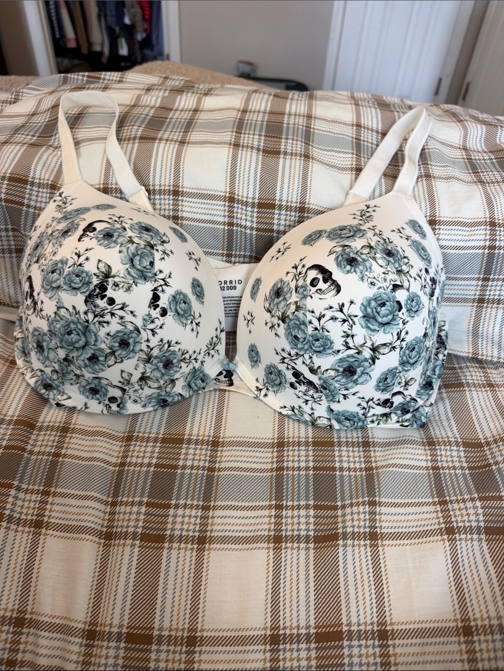 Torrid Floral Skull Print T-Shirt Bra in Ivory and Teal